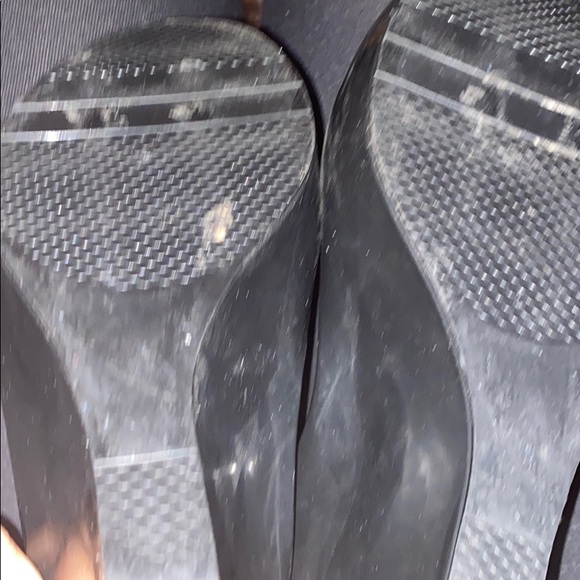 Heels - Picture 3 of 3